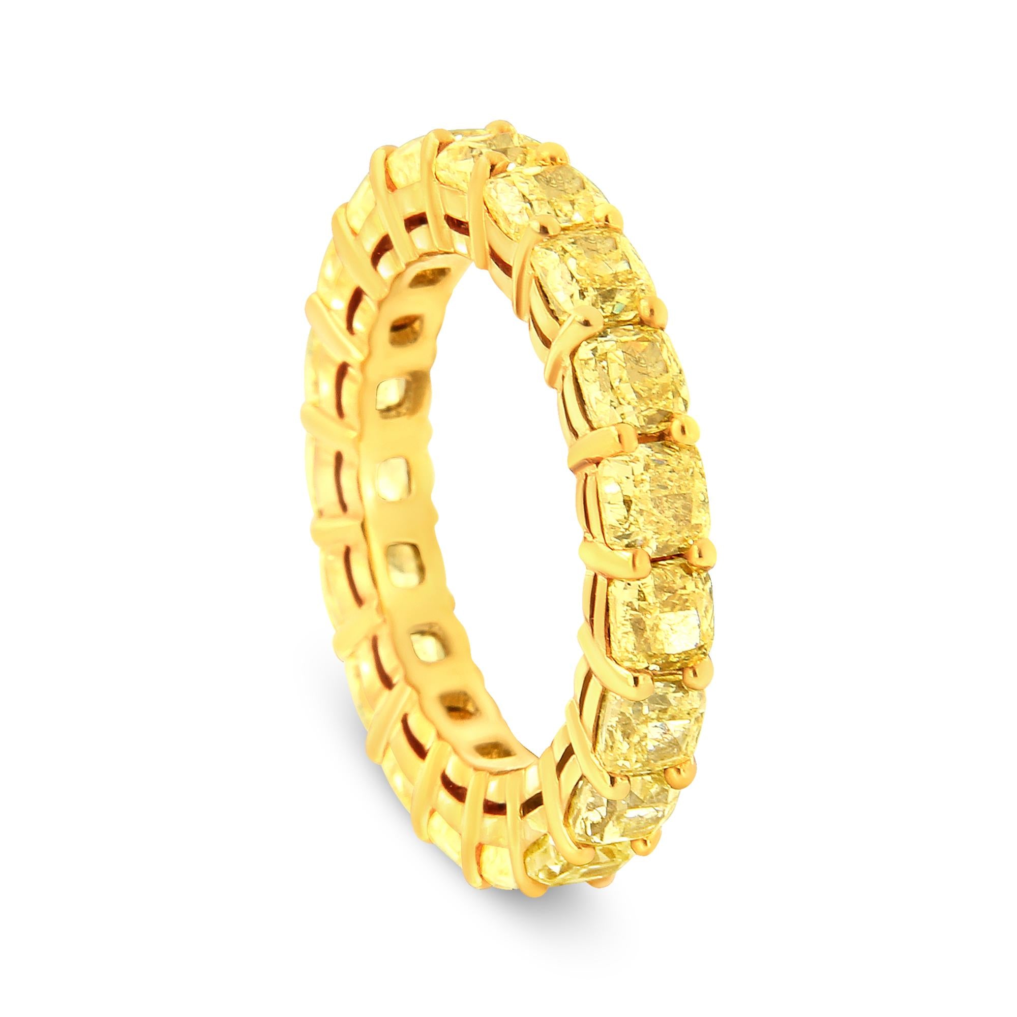 IGI Certified 18K Yellow Gold 5.0 Cttw Shared Prong Set Natural Fancy Yellow Cushion Diamond Eternity Band Ring (Yellow