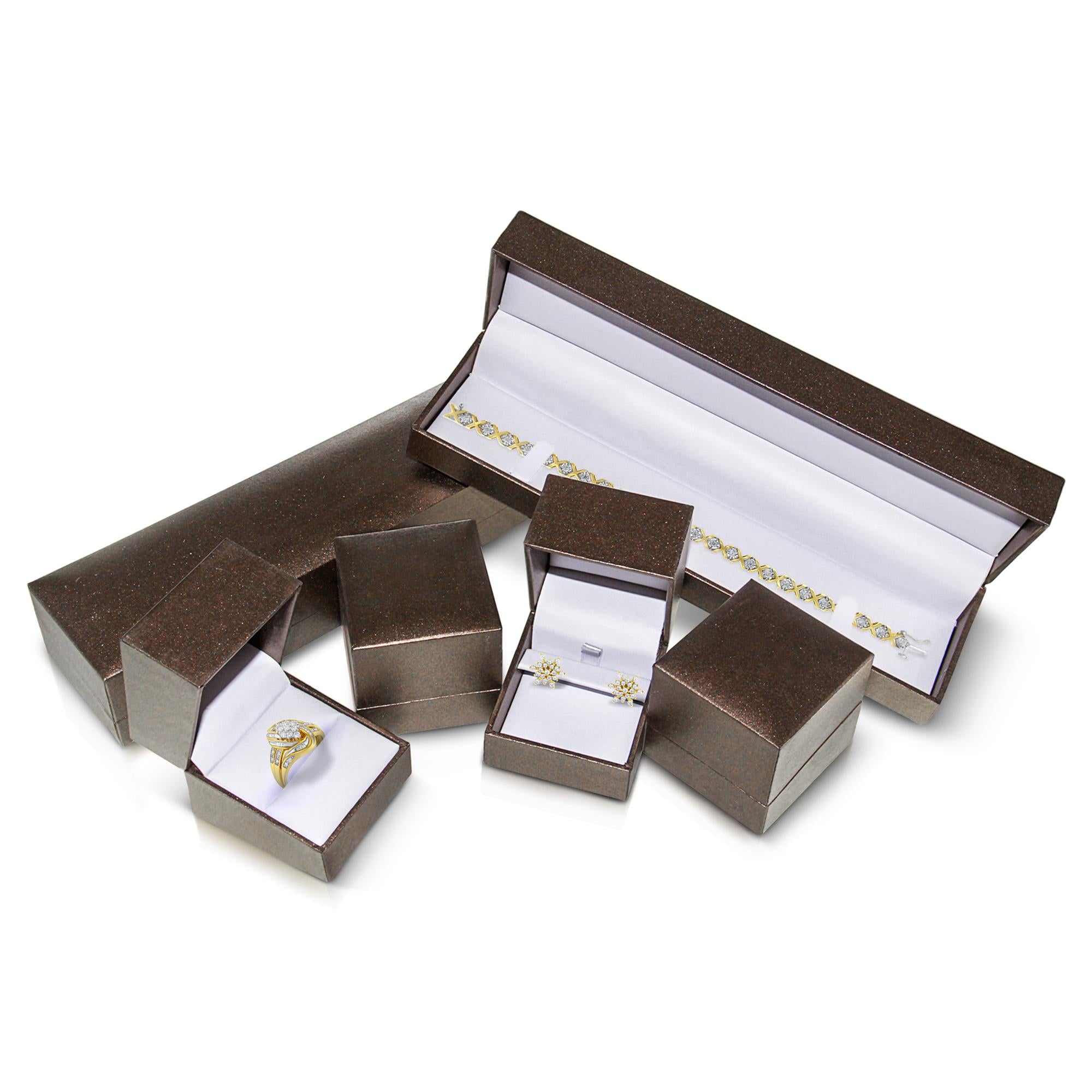 Exquisite IGI Certified 10K White Gold 1/2 Cttw Diamond Pear Pendant Necklace