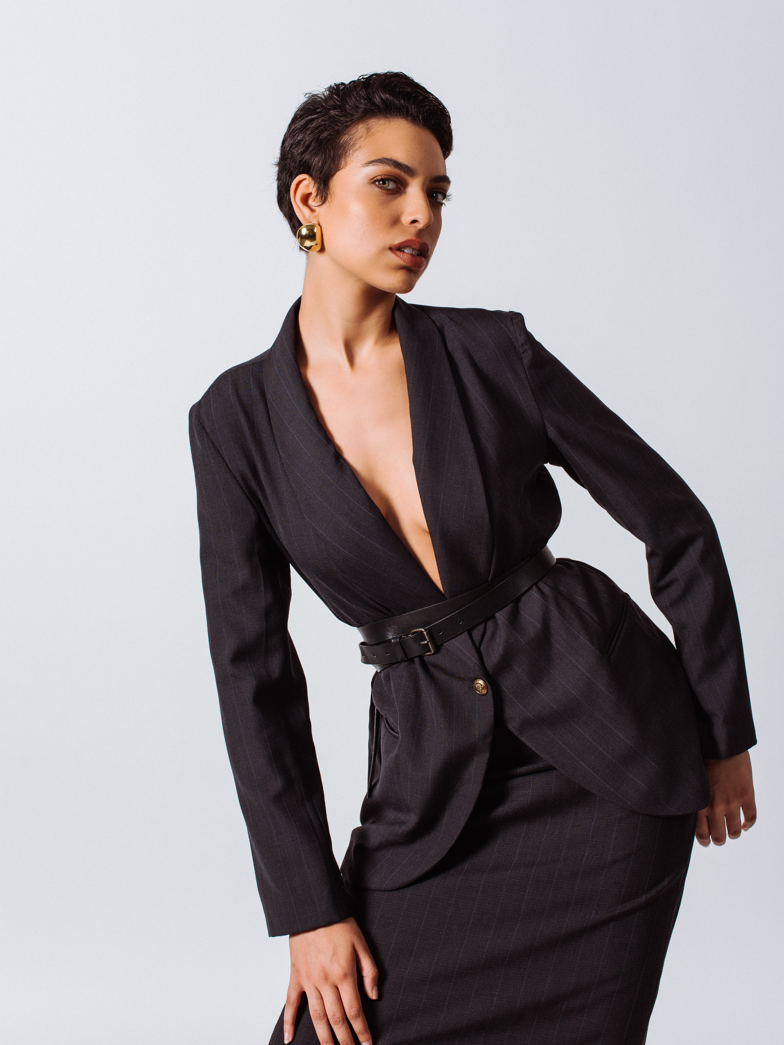 Tailor Wool Dark Grey Blazer - Define Your Elegance with Le Réussi
