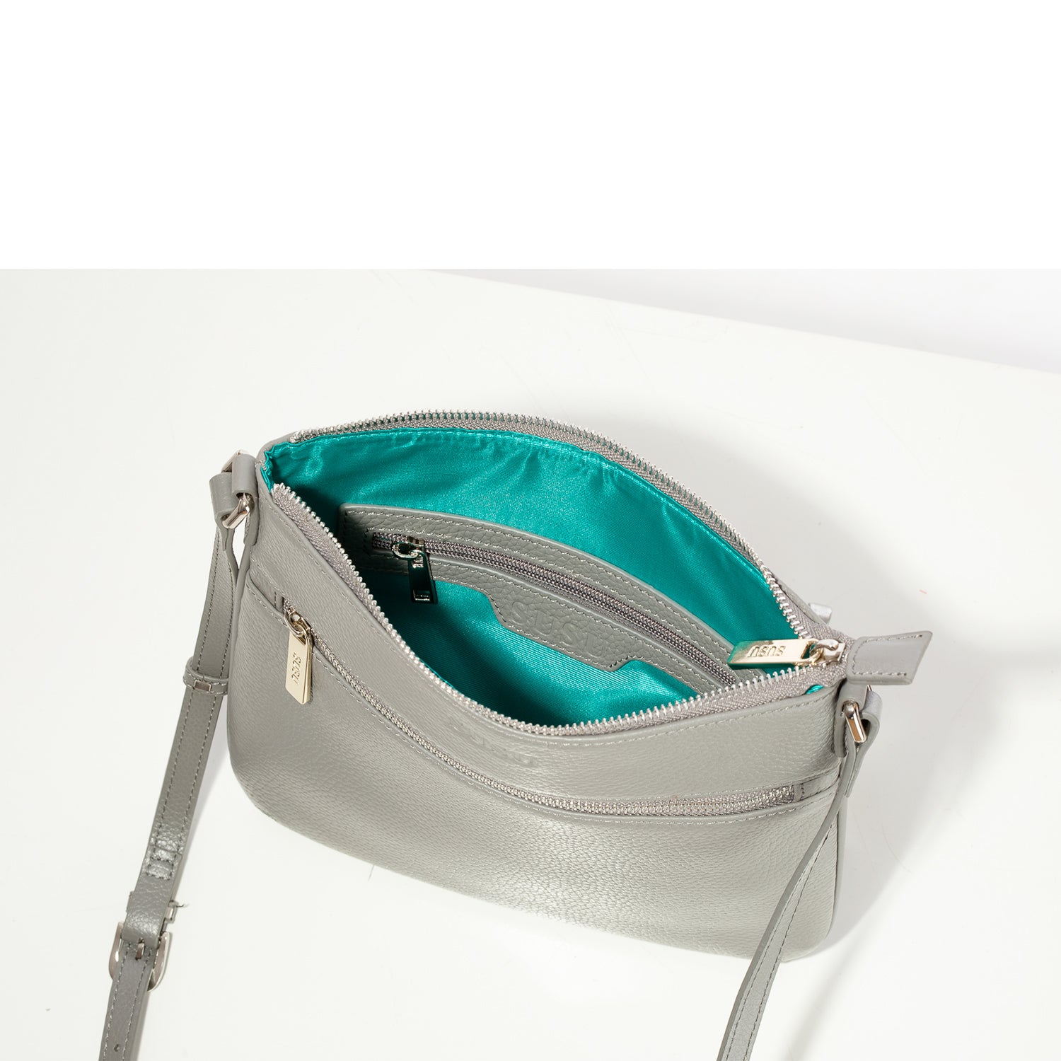 Gray Leather Crossbody Bag - Fashion and Functionality in a Stylish Gray Leather Crossbody Bag